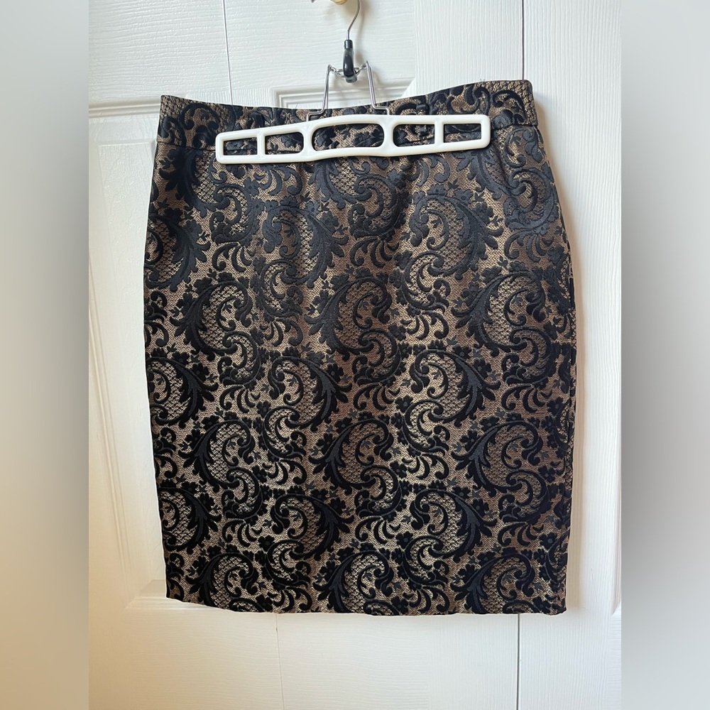 Black & gold brocade dressy/formal skirt, size 8 by Worthington